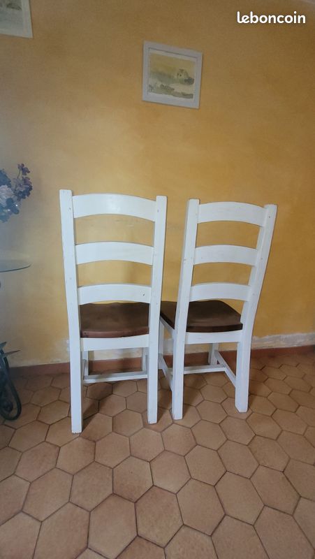 Chaise bois style campagnard (image 2)
