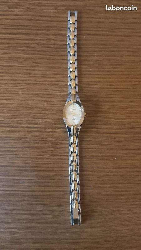 Montre Vintage Femme Armitron - Cuir - Mouvement Quartz - Fabriqué Au Japon - Occasion