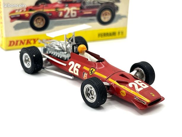 Auto DINKY Toys Ferrari V12 F1 Number 26 Code 1422 Scale 1/43