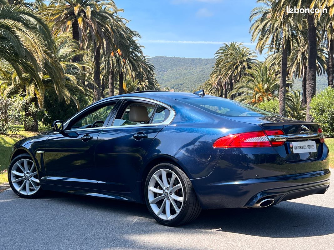 JAGUAR XF (2) 3.0 V6 D 240 BVA LUXE PREMIUM SERIE LIMITE / Historique d'entretien / Garantie (image 15)