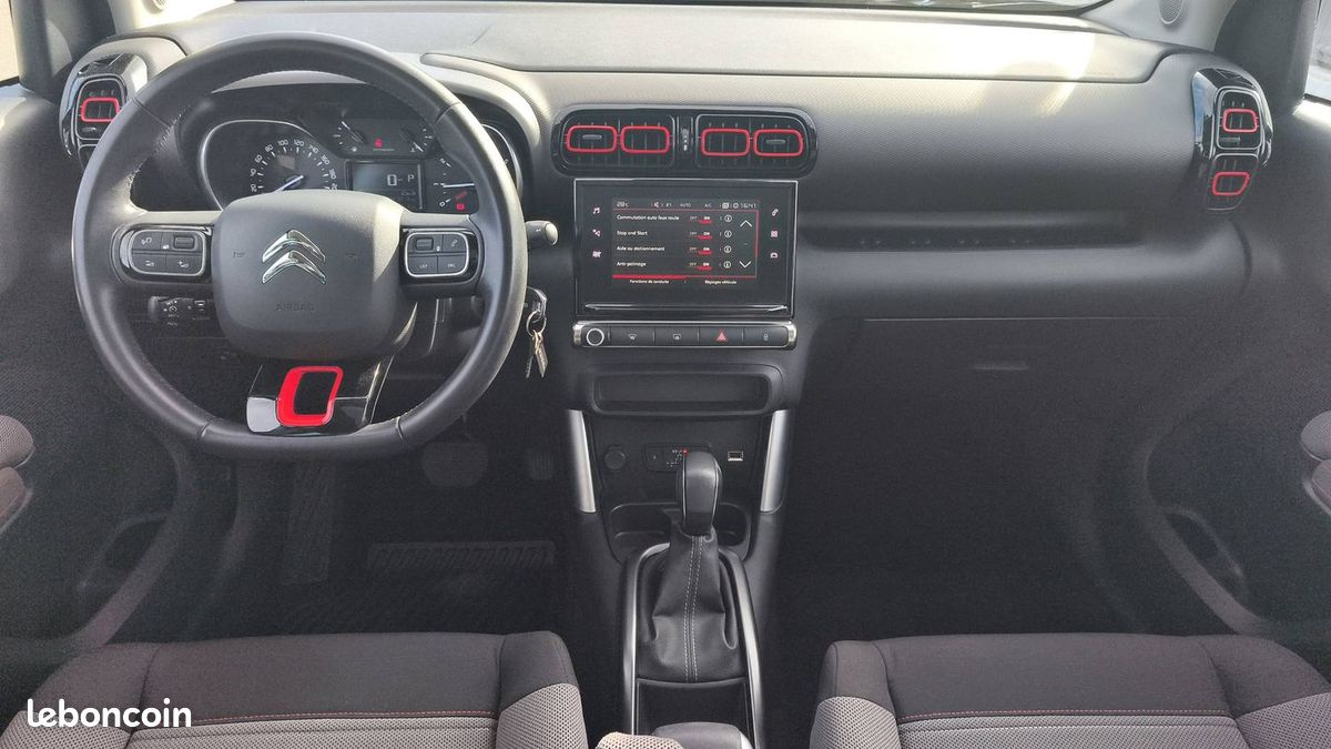 Citroën C3 Aircross 1.2 PureTech 110 EAT6 Shine (image 11)
