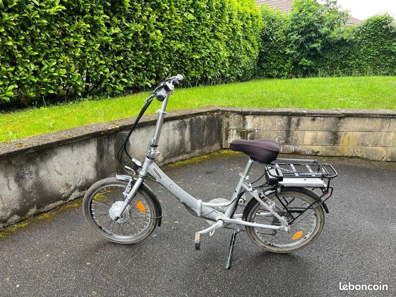 ÉTAT NEUF Vélo électrique Scrapper E-Compact pliable Vélos