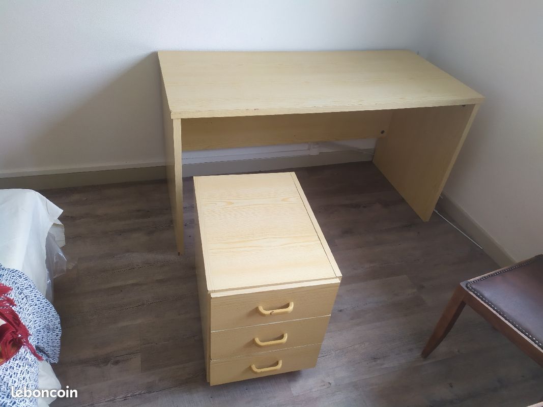Bureaux plus 2 chaises (image 2)