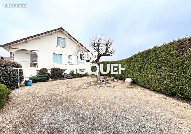 Propriété 7 pièces 204 m²