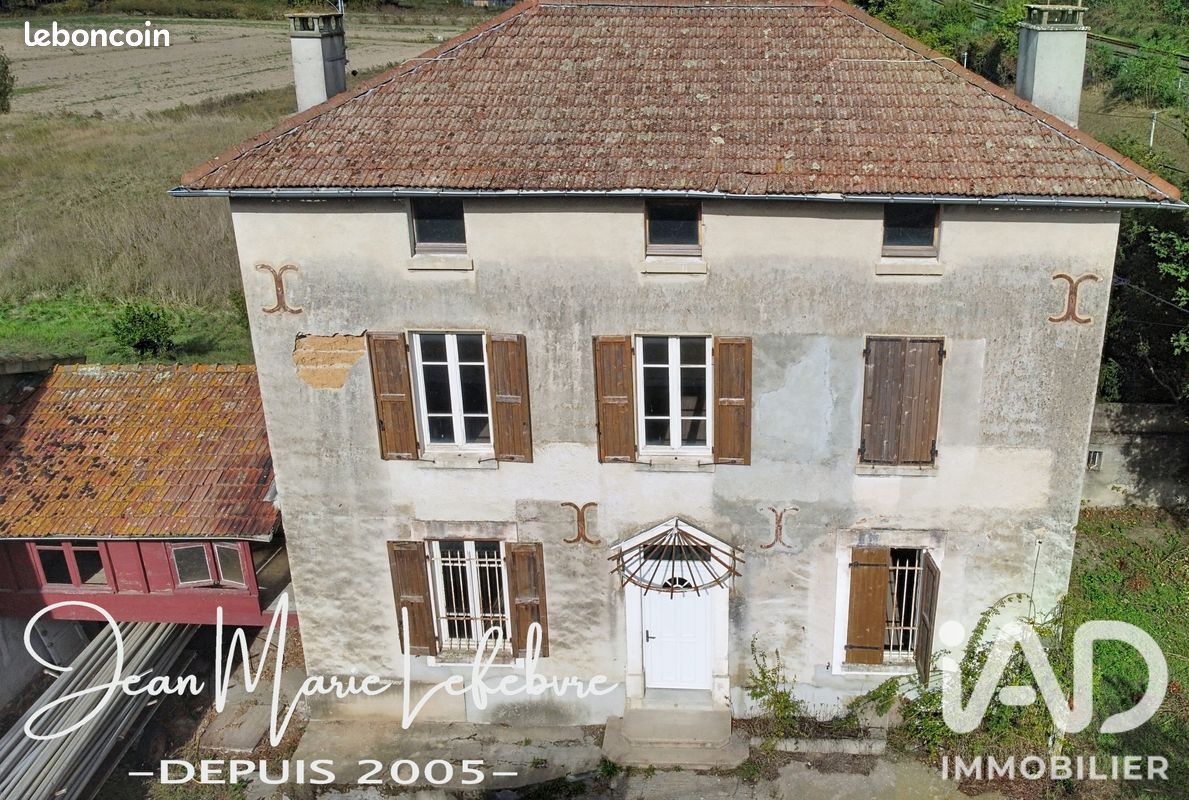 Maison 5 pièces 150 m² · à Chonas-l'Amballan · 150 m² · 150 000 €