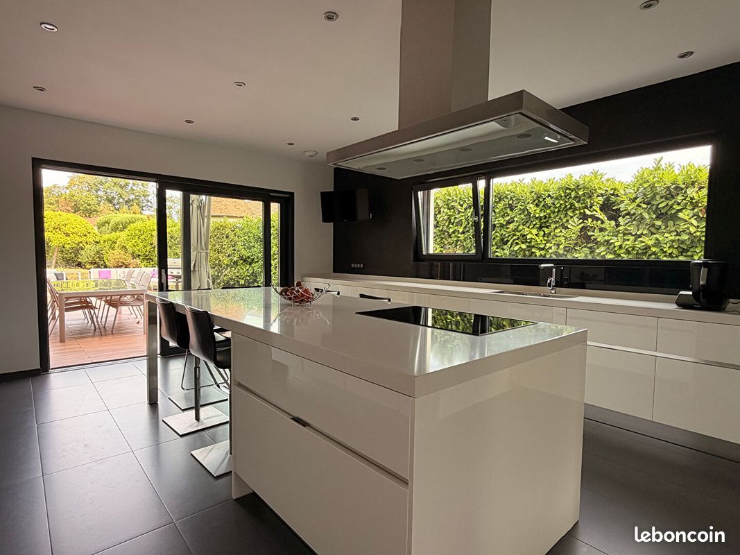 Villa 7 pièces 286 m² (image 3)