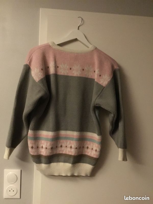 Pull Multicolore Taille 38/40 - 94% Viscose 6% Élasthanne - Marque Class International - Porté Une Fois