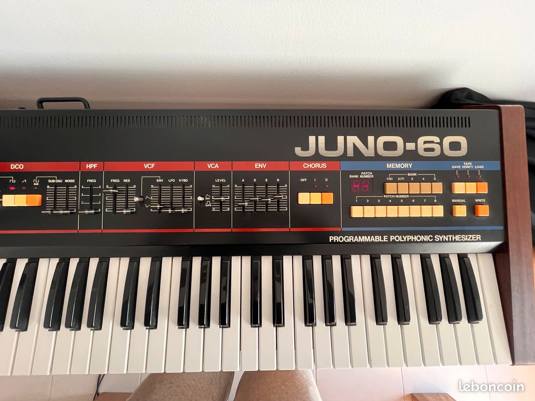 Roland JUNO 60 , excellent état (image 7)