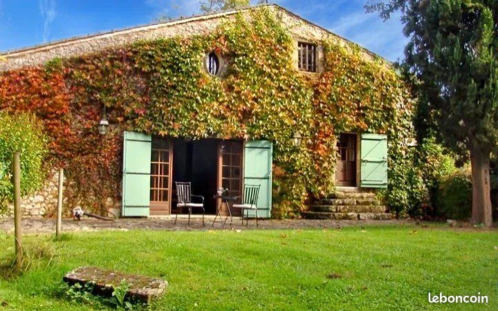 Maison 12 pièces 377 m²
