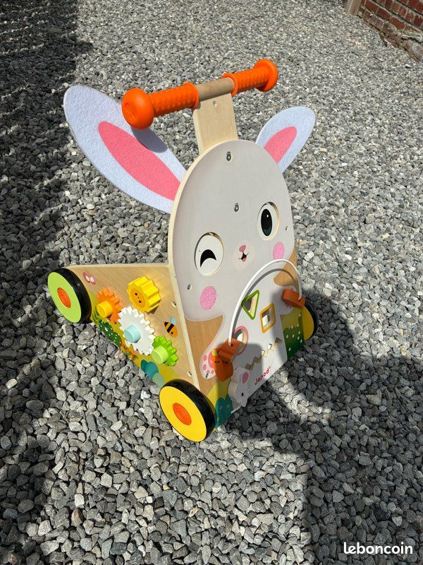 Chariot de marche multi-activités Janod – Ferme (image 1)