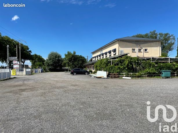 Immeuble 1097 m² Châteauneuf-du-Rhône