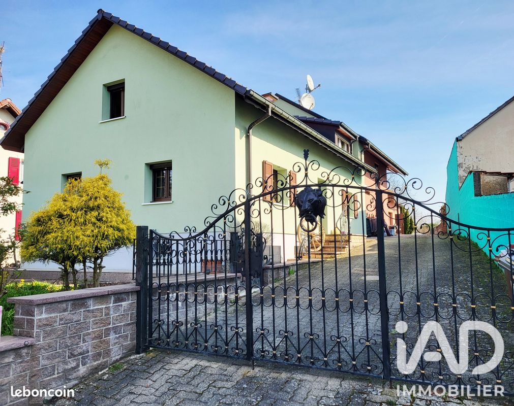 Maison 8 pièces 192 m² · à Bouxwiller · 192 m² · 395 000 €