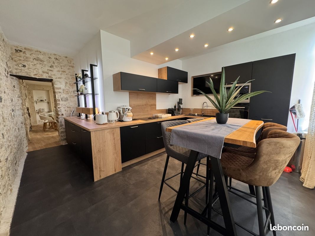 Appartement 4 pièces 79 m² · à Saintes · 79 m² · 169 600 €