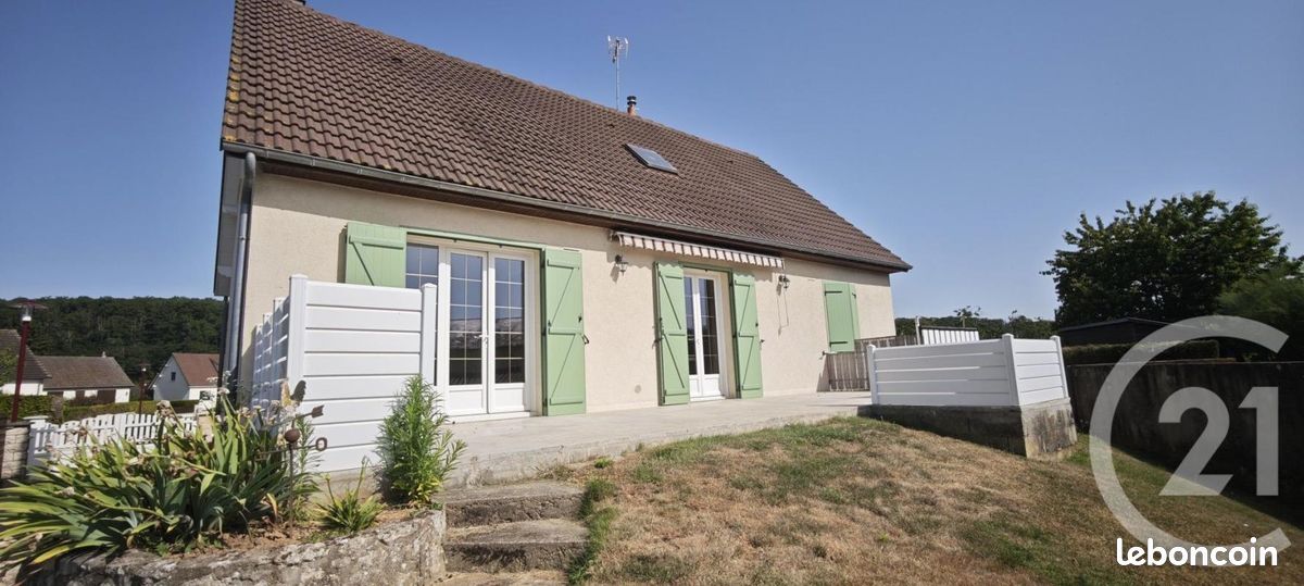 Maison 6 pièces 141 m² · à Marboué · 141 m² · 160 000 €