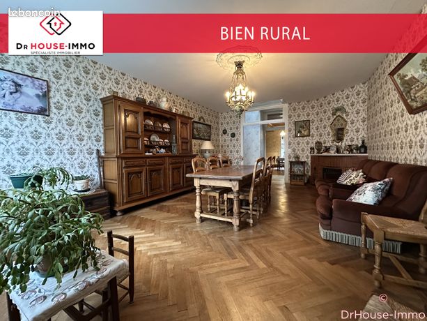Propriété 10 pièces 213 m²