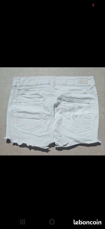 Short blanc Pull&Bear taille 36 (image 3)