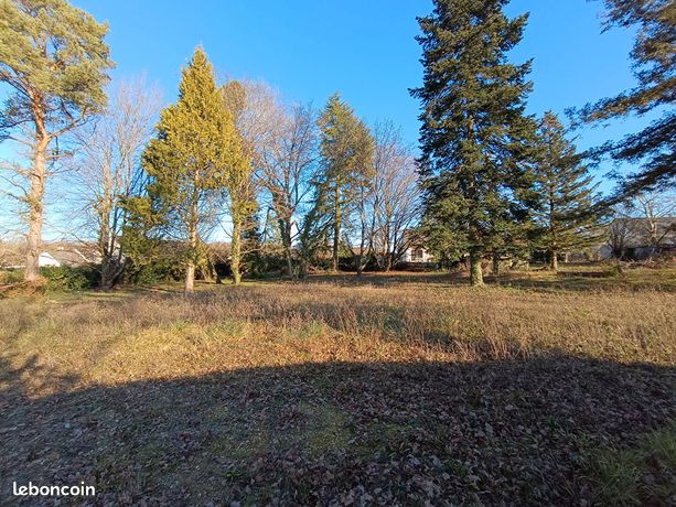 Terrain 1006 m² MONTS