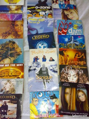 Lot de CD de 2 titres de musique (image 1)
