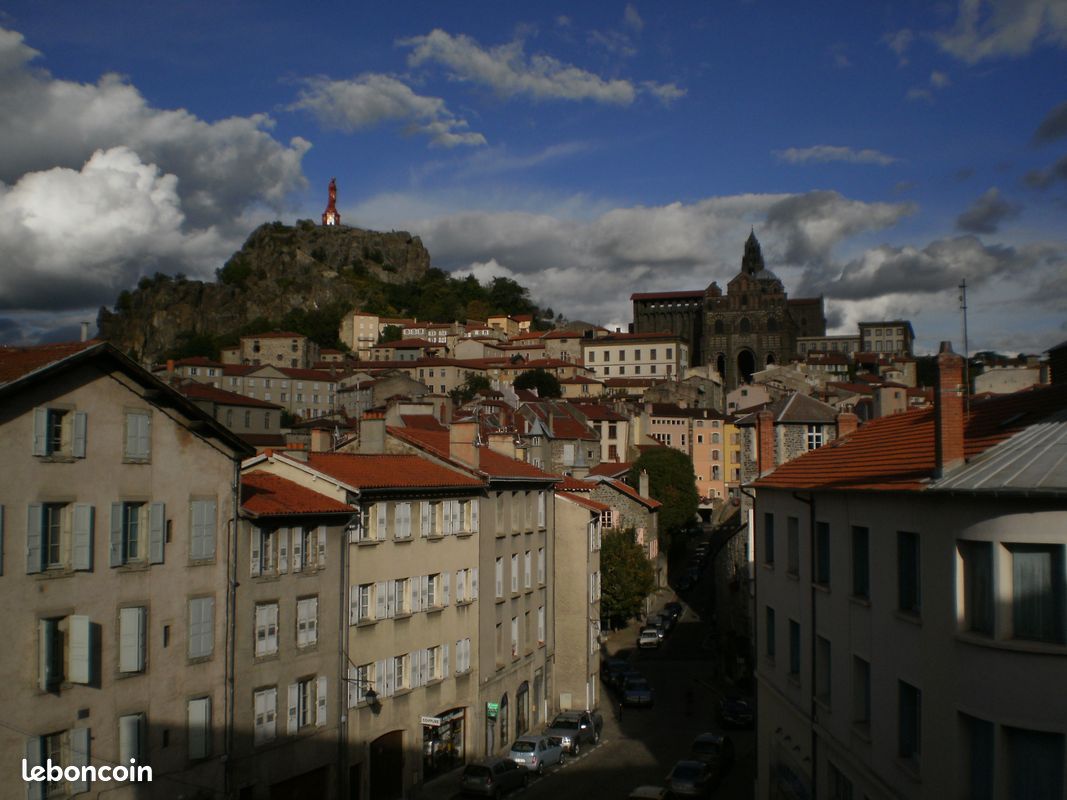 Appartement 2 pièces 42 m² · à Le Puy-en-Velay · 42 m² · 475 €/mois