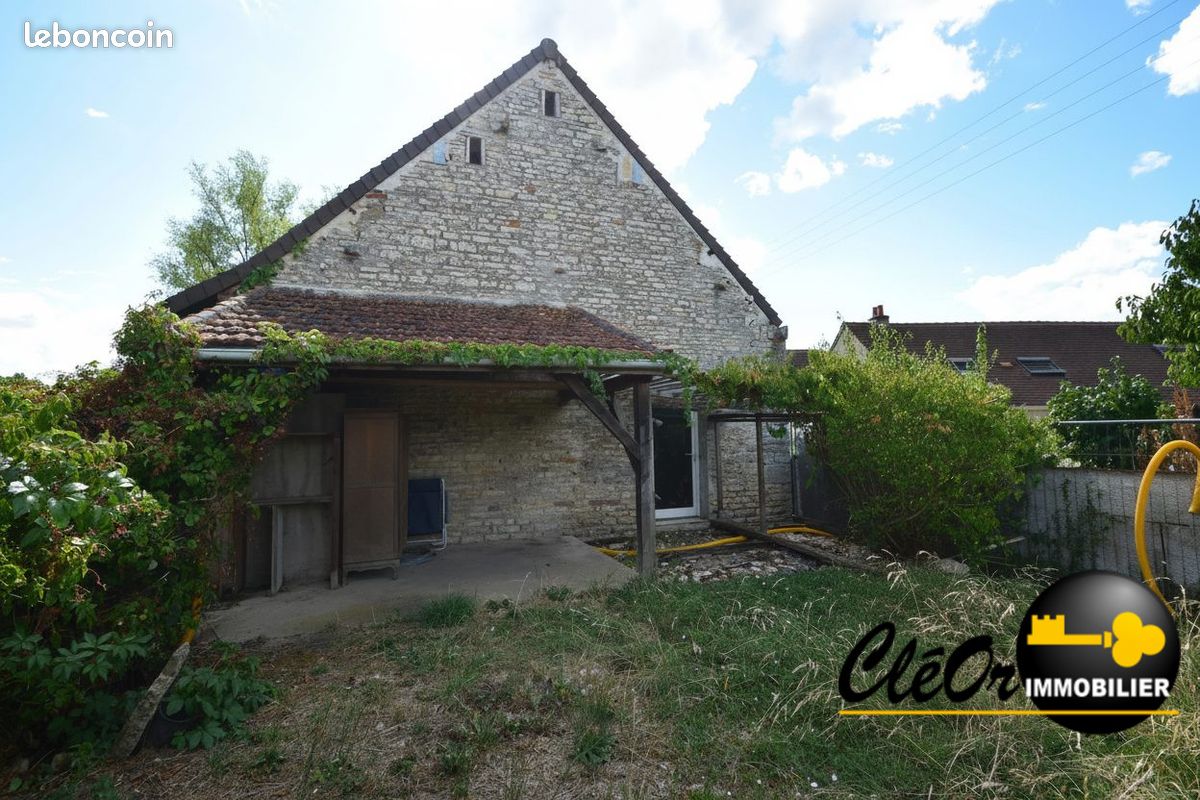 Maison 4 pièces 118 m² · à Saint-Marcel · 118 m² · 182 000 €