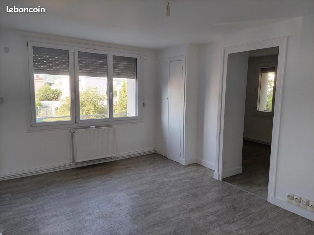 Appartement 2 pièces 45 m² · à Saint-Étienne · 45 m² · 316 €