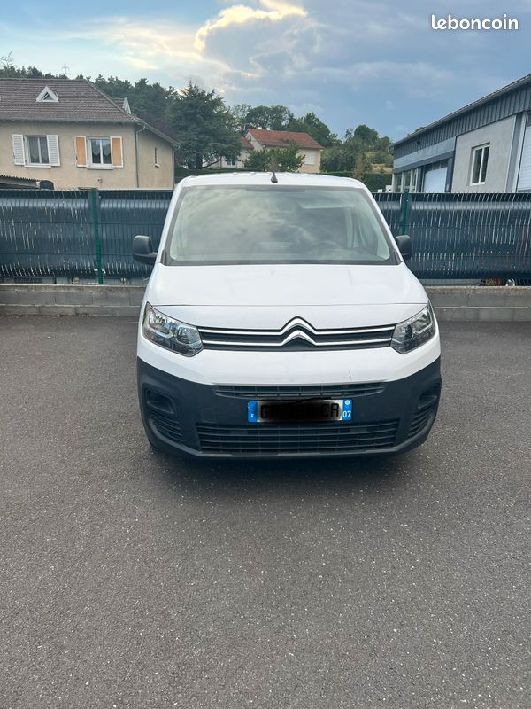 Véhicule utilitaire Citroën berlingot (image 1)