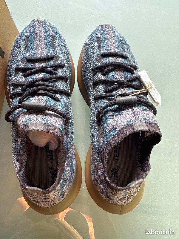 Yeezy boost 380 pointure 43 1/3 Chaussures