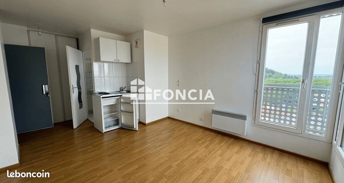 Appartement 1 pièce 19 m² · à Élancourt · 19 m² · 581 €