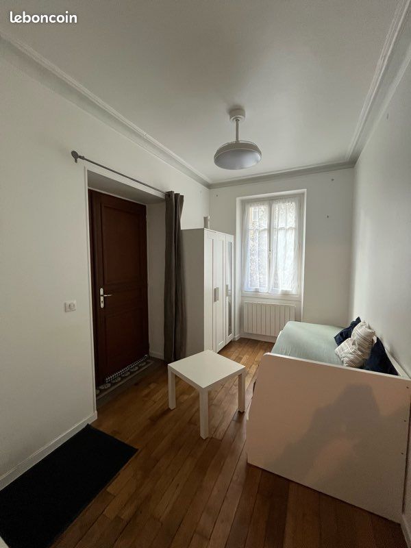 Appartement 1 pièce 17 m² · à Saint-Germain-en-Laye · 16,5 m² · 680 €/mois