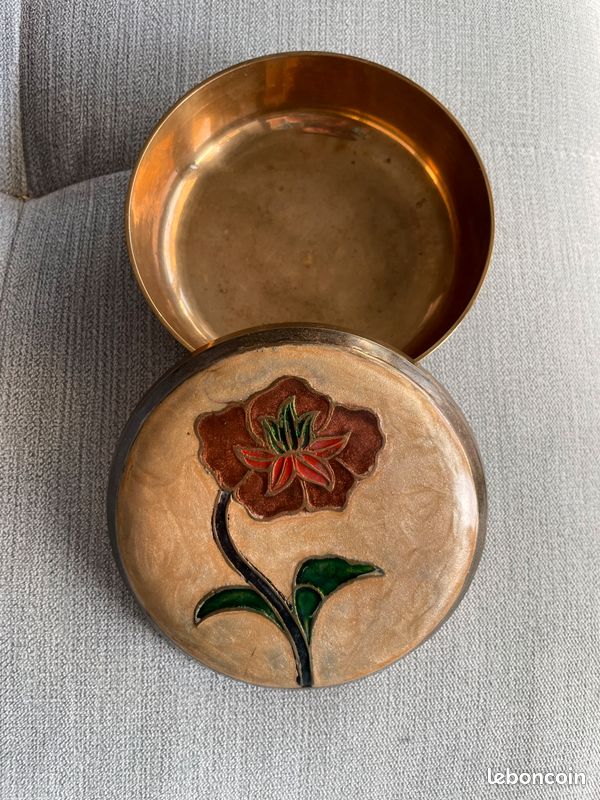 Ancienne boîte à bijoux en cuivre (image 2)