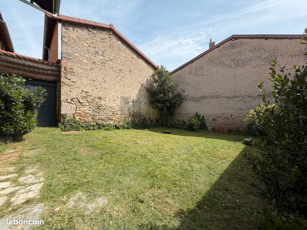 Maison 6 pièces 153 m² · à Saint-Laurent-d'Agny · 152,5 m² · 459 000 €