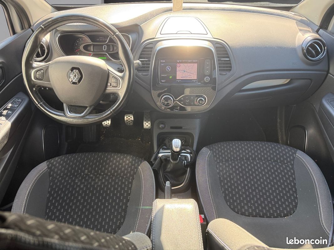 RENAULT CAPTUR BUSINESS TCe 90 cv Business état neuf entretien complet garantie 12 mois (image 2)