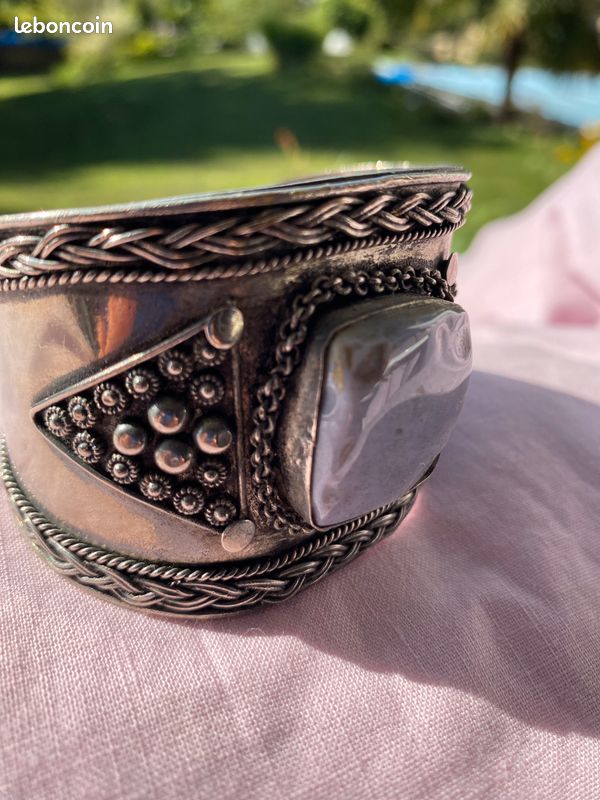 Bracelet Manchette Vintage En Métal Argenté Avec Pierres Naturelles - Bijou Ancien Occasion
