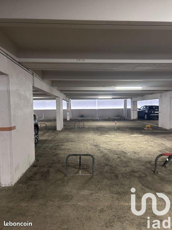 https://img.leboncoin.fr/api/v1/lbcpb1/images/15/a0/51/15a0516ecfe67fbde384f06766f2e1a9572acc1b.jpg?rule=ad-image