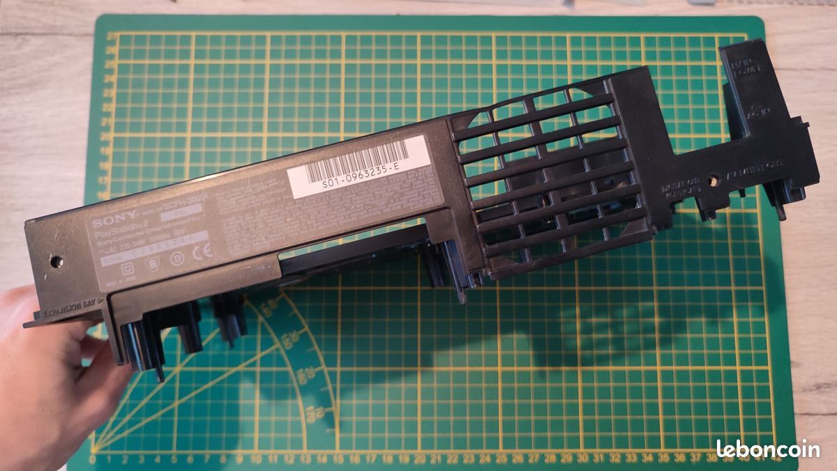 Plasturgie intermédiaire pièce détachée console de jeux Sony Playstation 2 Ps2 SCPH-30004 V3 #D47 (image 2)