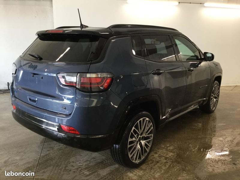 Jeep Compass 1.3 Turbo T4 240ch PHEV 4xe Summit AT6 eAWD (image 6)