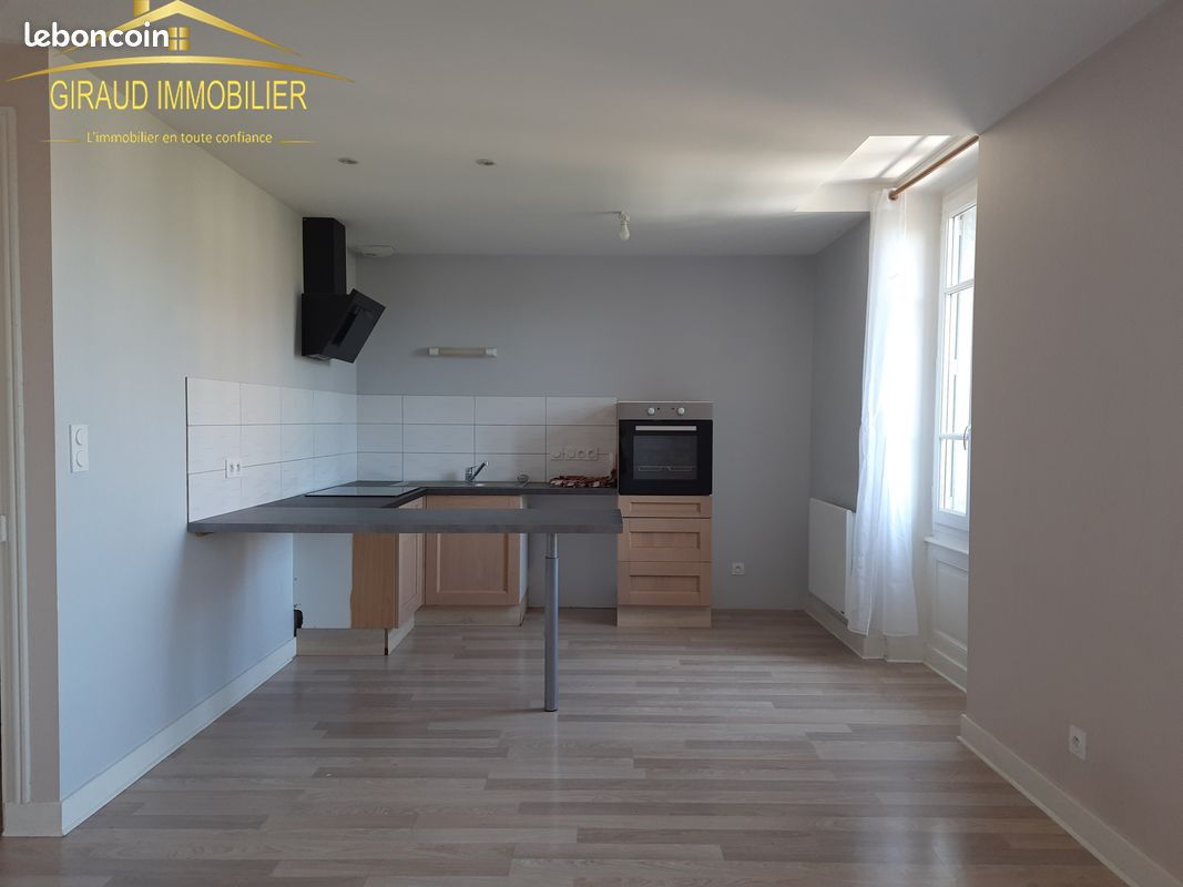 Appartement 2 pièces 41 m² · à Charlieu · 41 m² · 360 €/mois