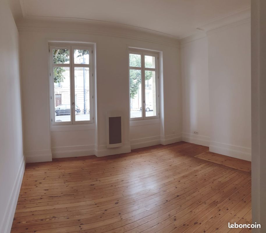 Appartement 3 pièces 80 m² · à Bordeaux · 80 m² · 990 €