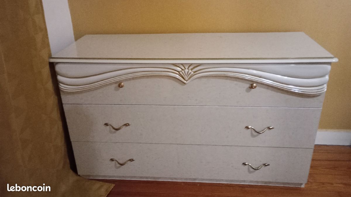 Grand lit avec sommier avec avec 3 commodes (image 2)