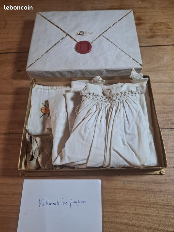 PAR AMOUR DES POUPEES : 1905-1909, BLEUETTE MOULE JUMEAU, 27 cm, SFBJ PAR AMOUR DES POUPEES : 1905-1909, BLEUETTE MOULE JUMEAU, 27 cm, SFBJ