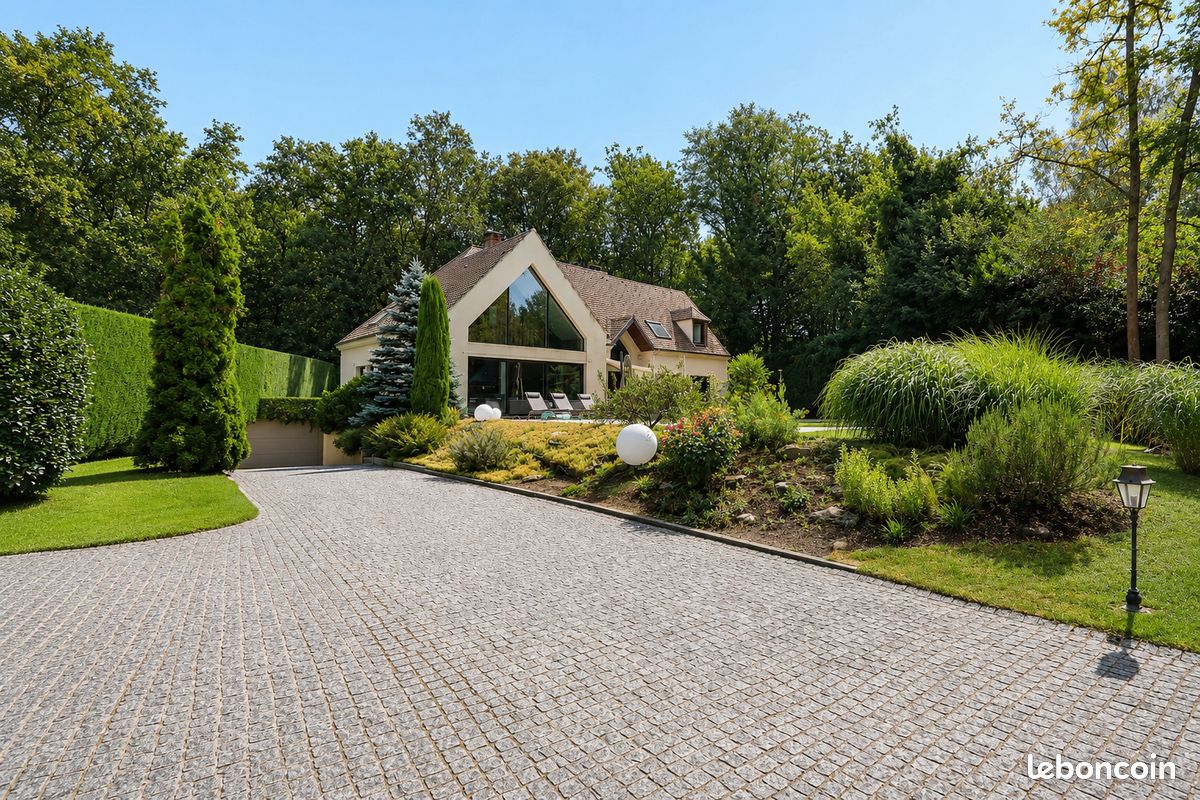 Maison 7 pièces 233 m² · à Chantilly · 233 m² · 1 195 000 €