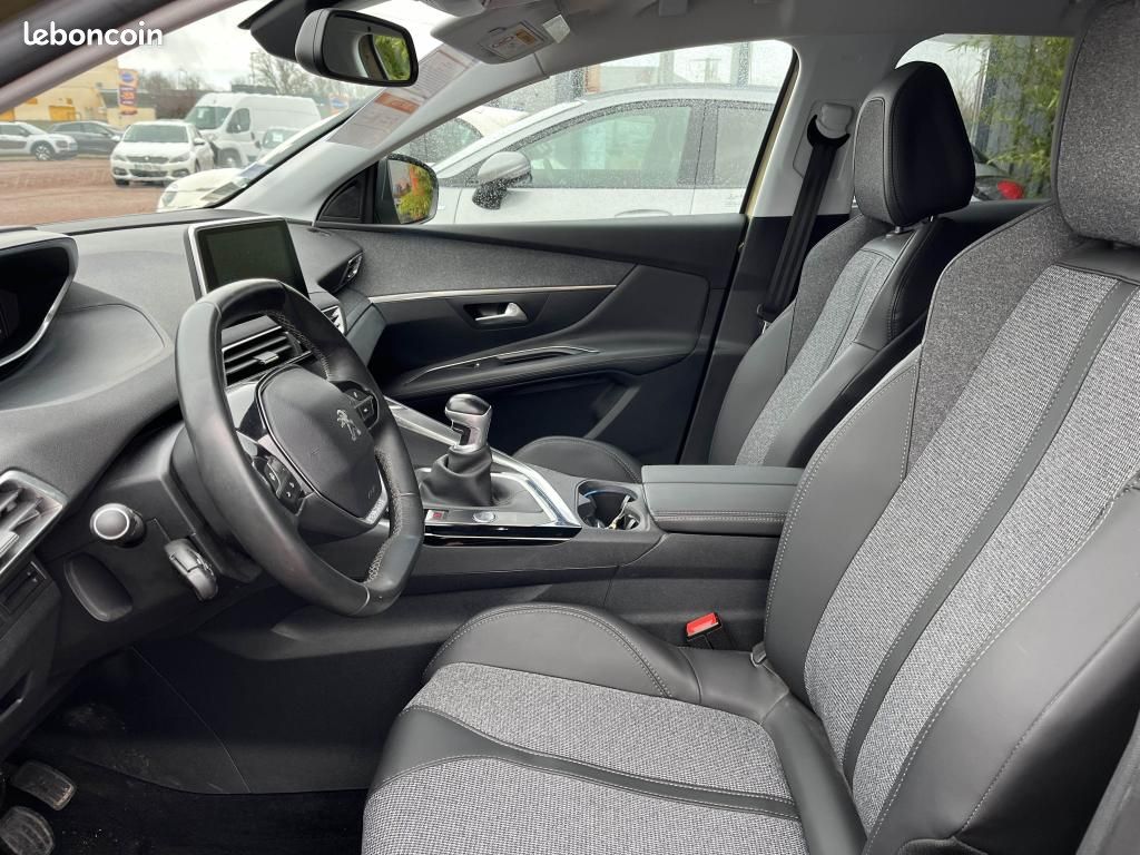PEUGEOT 3008 1.2i 12V S&S - 130 - ALLURE (image 5)