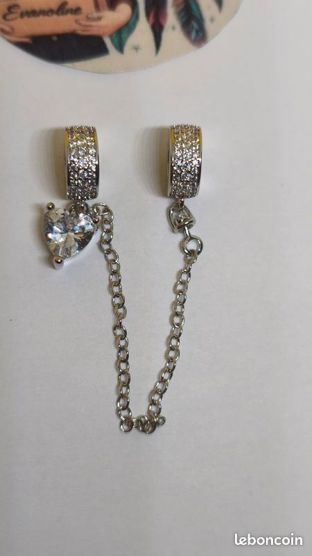 Chaine charm strass (image 2)