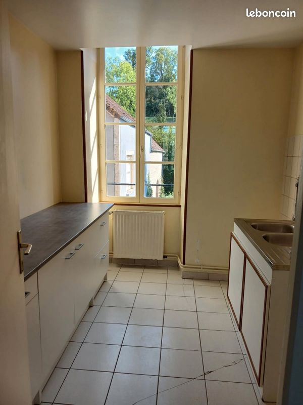 Appartement 4 pièces 76 m² · à Duesme · 76 m² · 460 €/mois