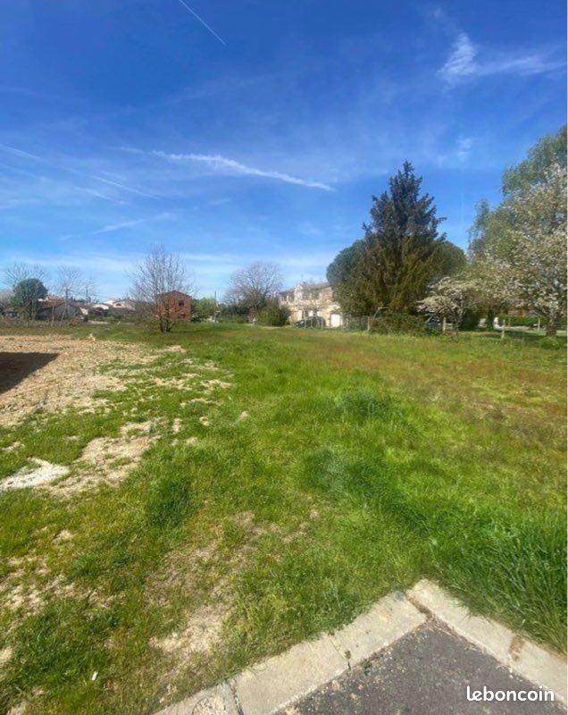 Terrain 772 m² · à Lherm · 772 m² · 80 000 €