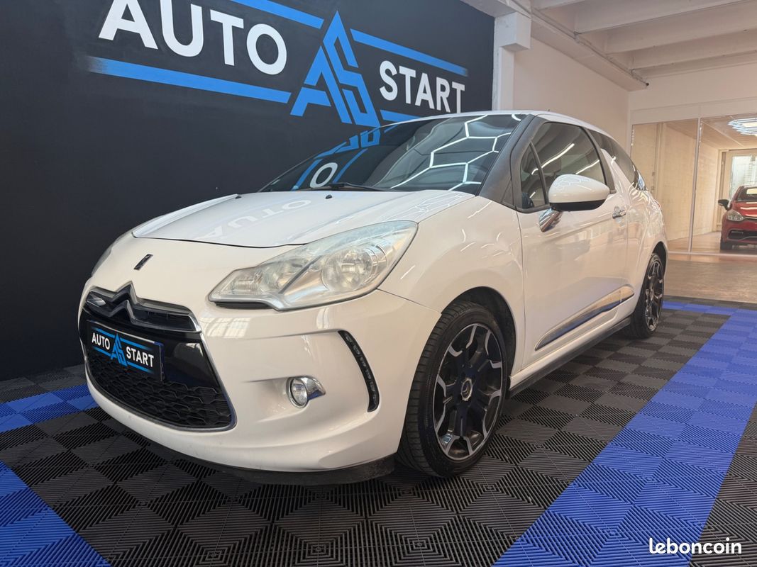 Citroën DS3 Phase 2 1.6 e-HDi 92Ch So Chic - BOITE AUTO / RADAR DE RECUL / CLIM AUTO / BLUETOOTH / REGULATEUR DE VITESSE (image 1)