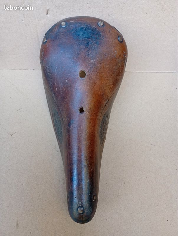 ANCIENNE SELLE DE Vélo en Cuir A. Wolber vintage EUR 10,00 - FR
