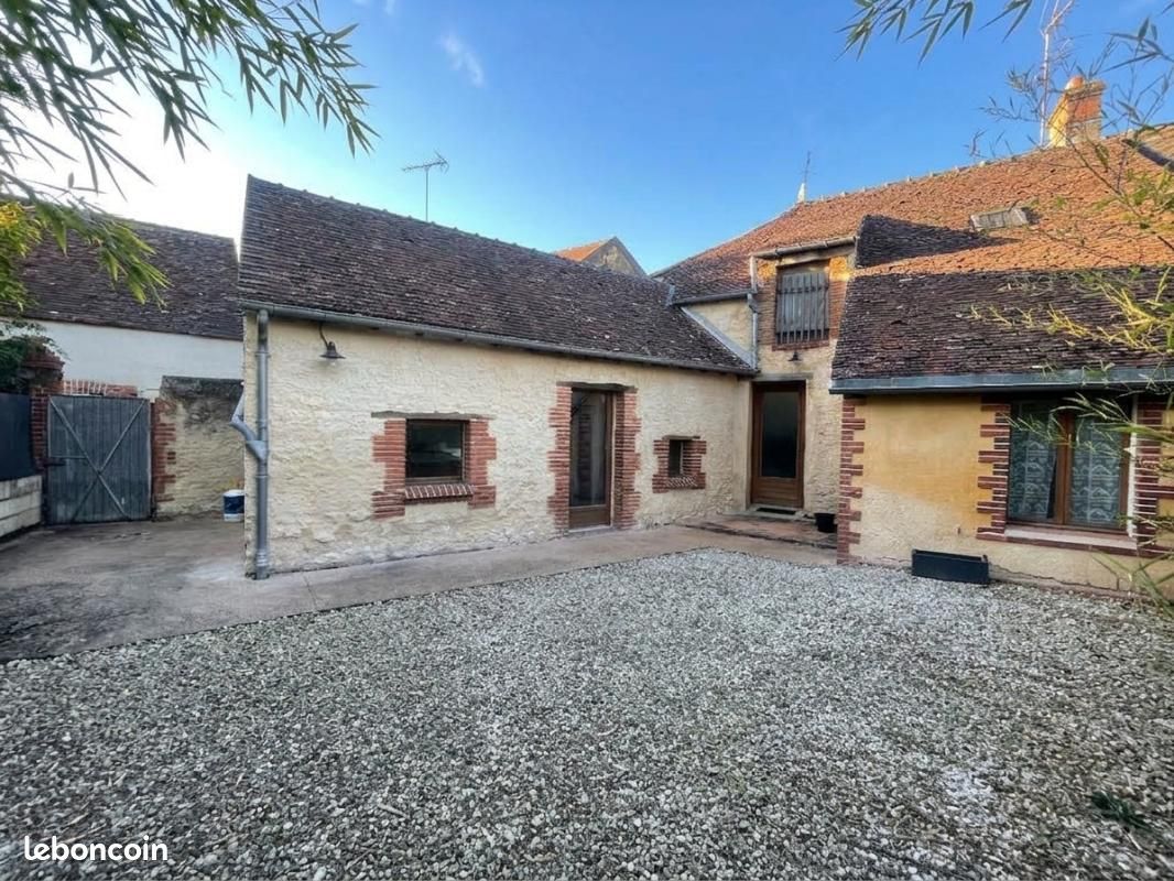 Maison 77 pièces 77 m² · à Ladon · 77 m² · 73 000 €