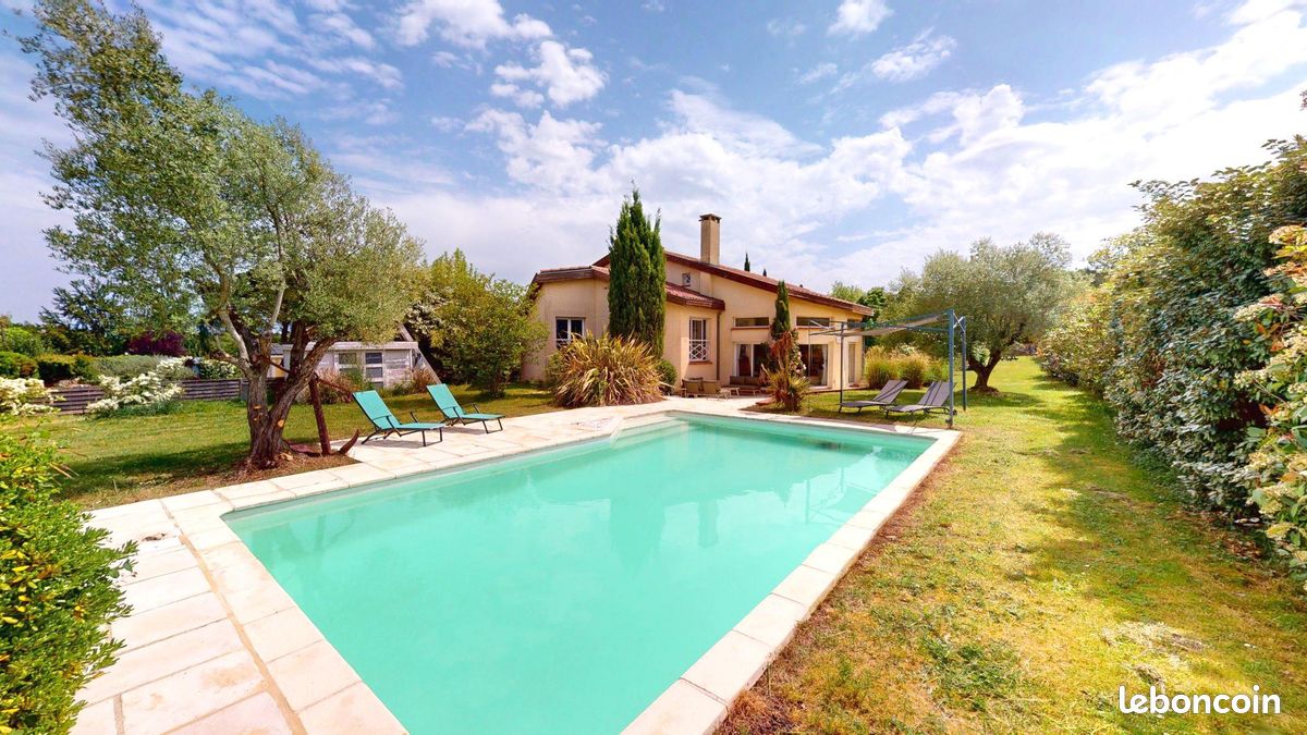 Maison 7 pièces 206 m² · à Cépet · 206 m² · 599 000 €