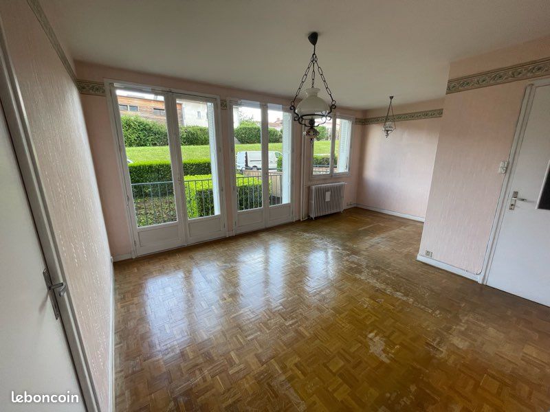 Appartement 3 pièces 68 m² · à Aurillac · 68 m² · 88 000 €